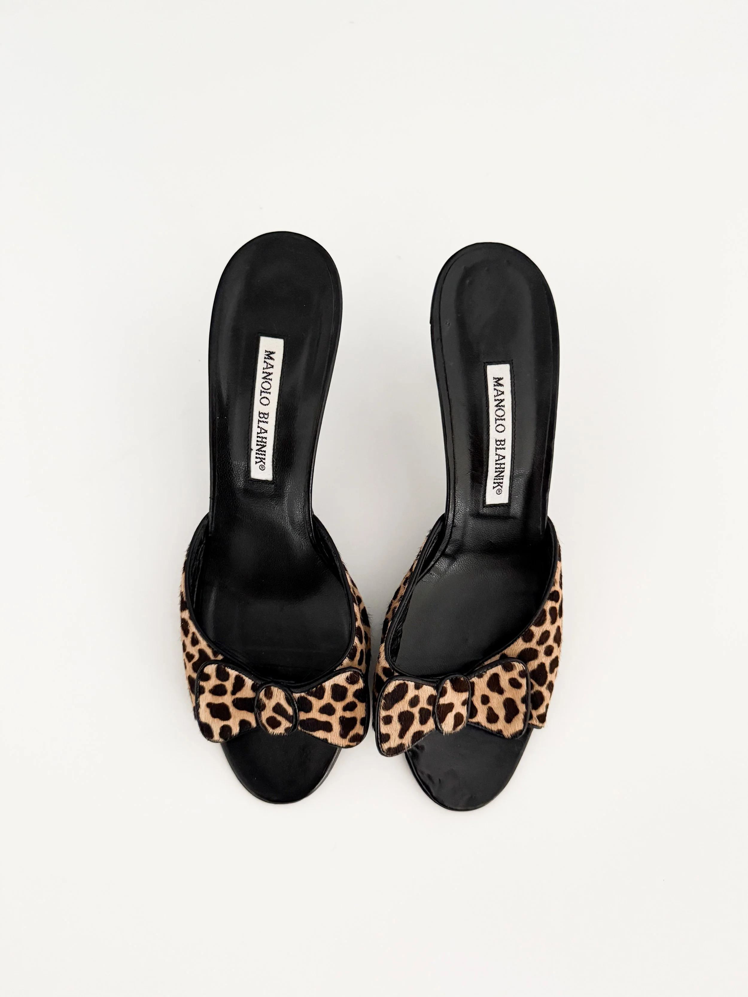 MANOLO BLAHNIK ブラックミュール　39 CHILANGHI】ジュエルバックルフラットミュール（シューズ